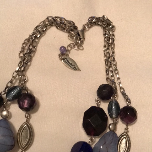 3 strain blue beaded necklace - Picture 2 of 2